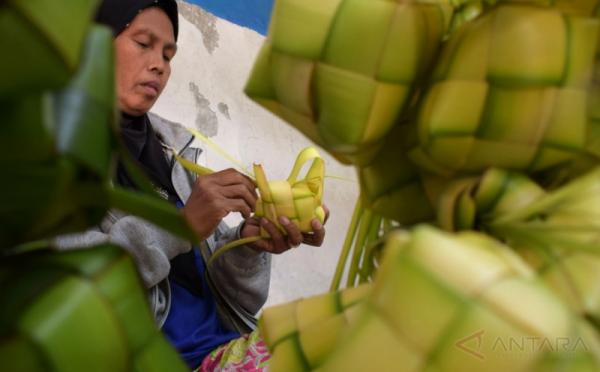 Saat Lebaran, Sebagian Warga Madiun Jadi Perajin Musiman 